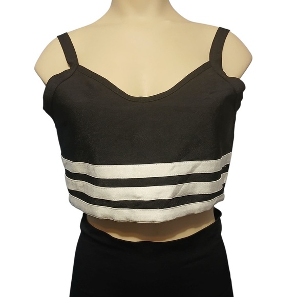 Fashion Nova Monochrome Striped Zipper Top - Picture 2 of 11